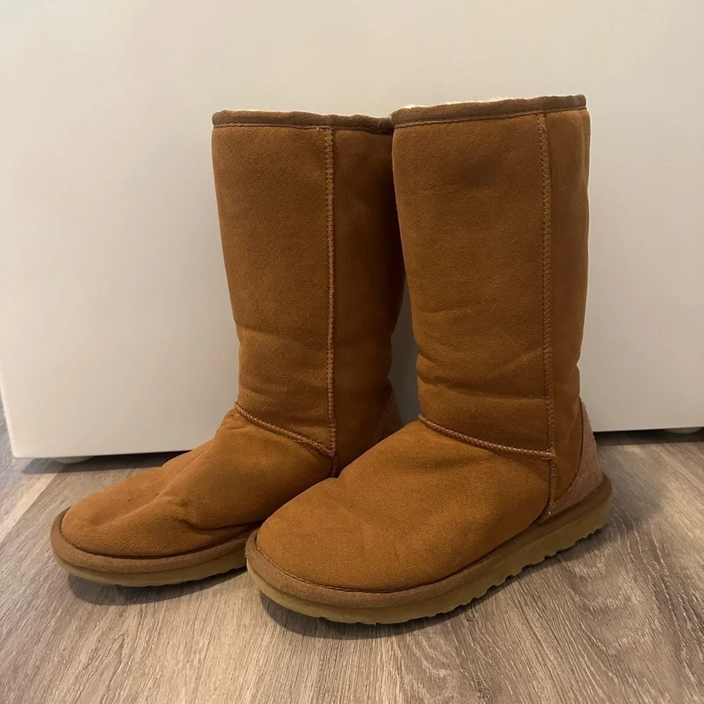 Women’s Ugg Classic Tall boots